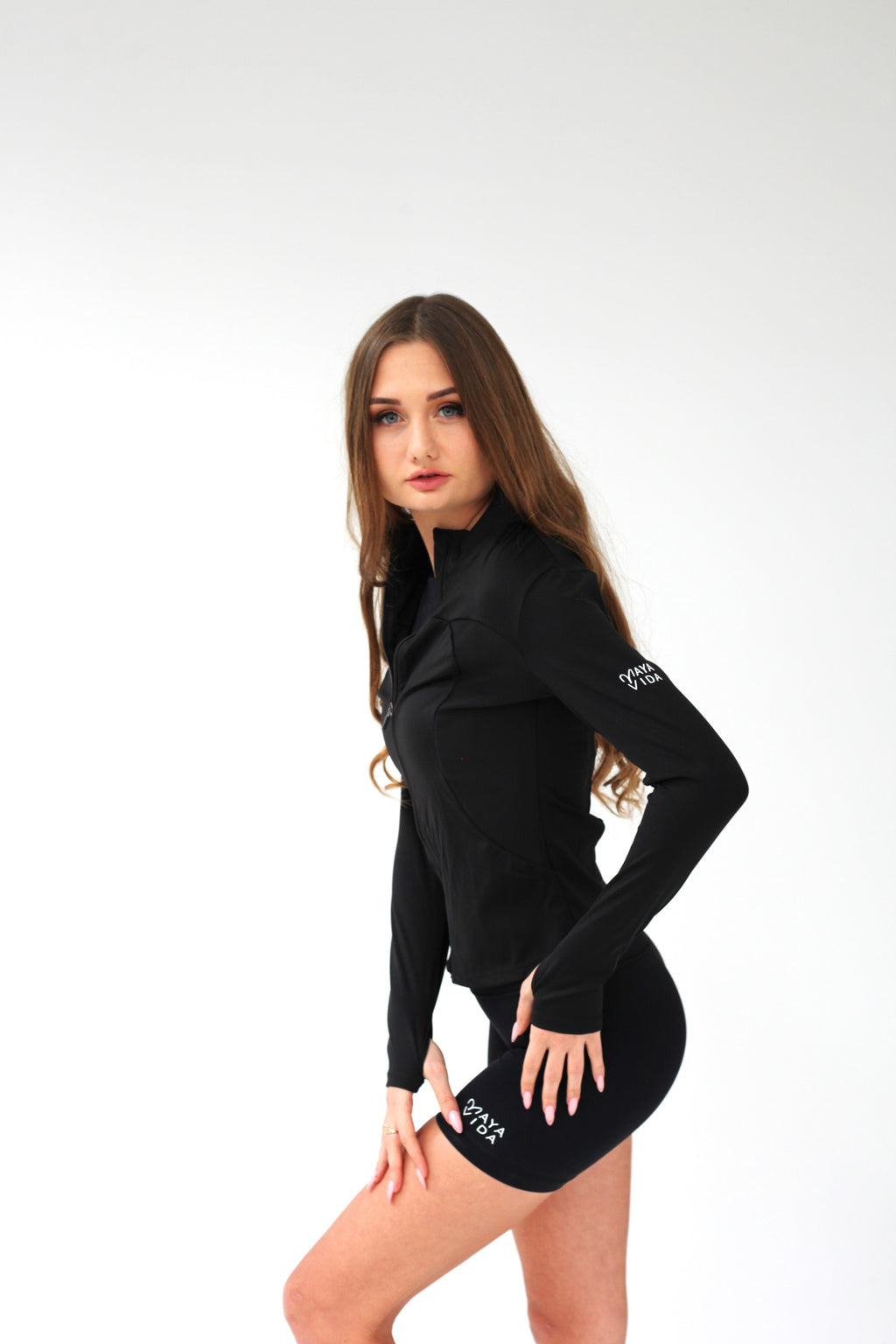 Maya Vida Motion Zip Jacket – Sleek Lightweight Layer